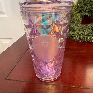 Starbucks 2023 Holiday Iridescent Diamond Prism Crystal Venti Tumbler Bottom tag